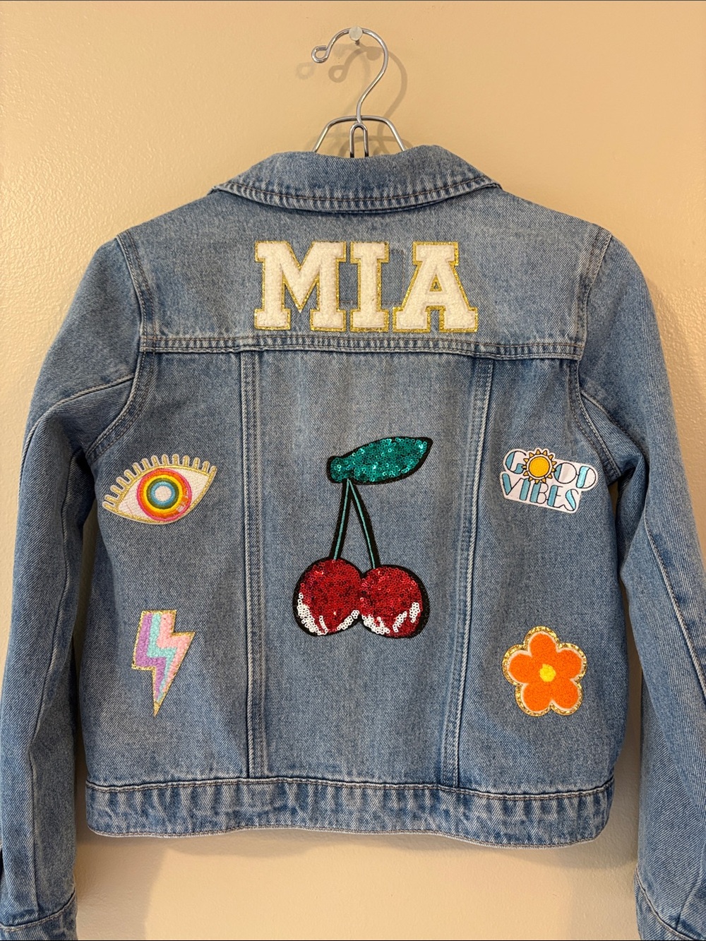Levi’s Girls 10-12 Denim Jacket Sequin Cherry Patch Good Vibes MIA